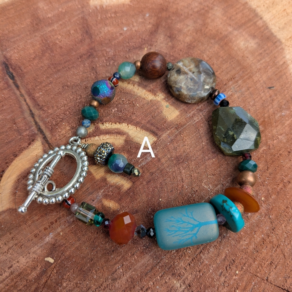 Colorful Beaded Bracelet - Picture 2 of 2